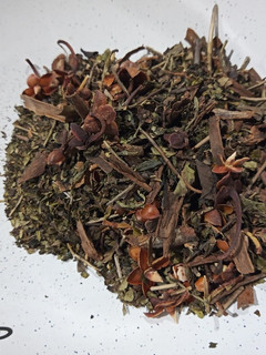 Una foto de Blend de té verde, tila y canela de madagascar 🌱🌺