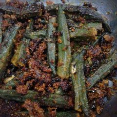 A picture of Achari Bhindi.