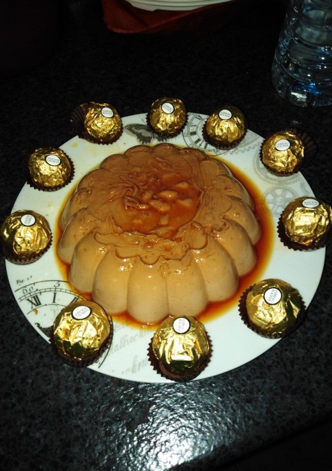 Una foto de Flan de Ferrero Rocher😋