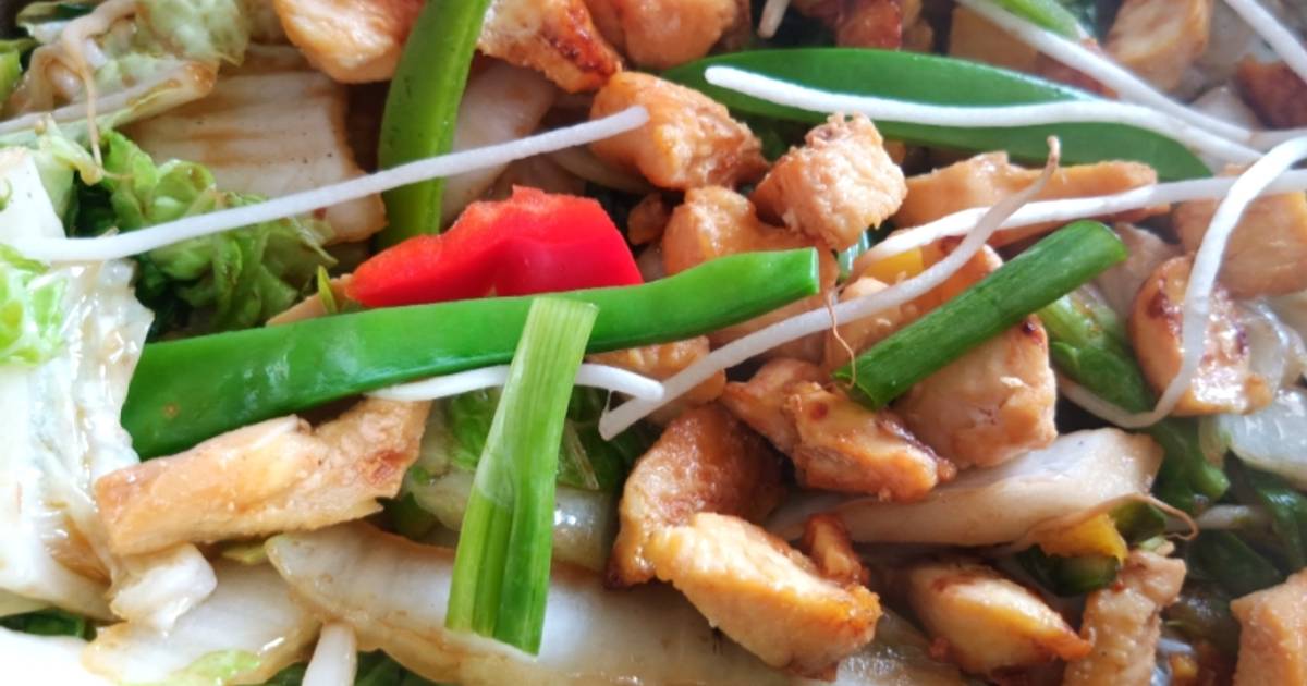 Receta de salteado de chistorra con fideos chinos