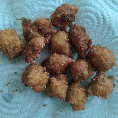 A picture of Sweet potato fritters/pakora.
