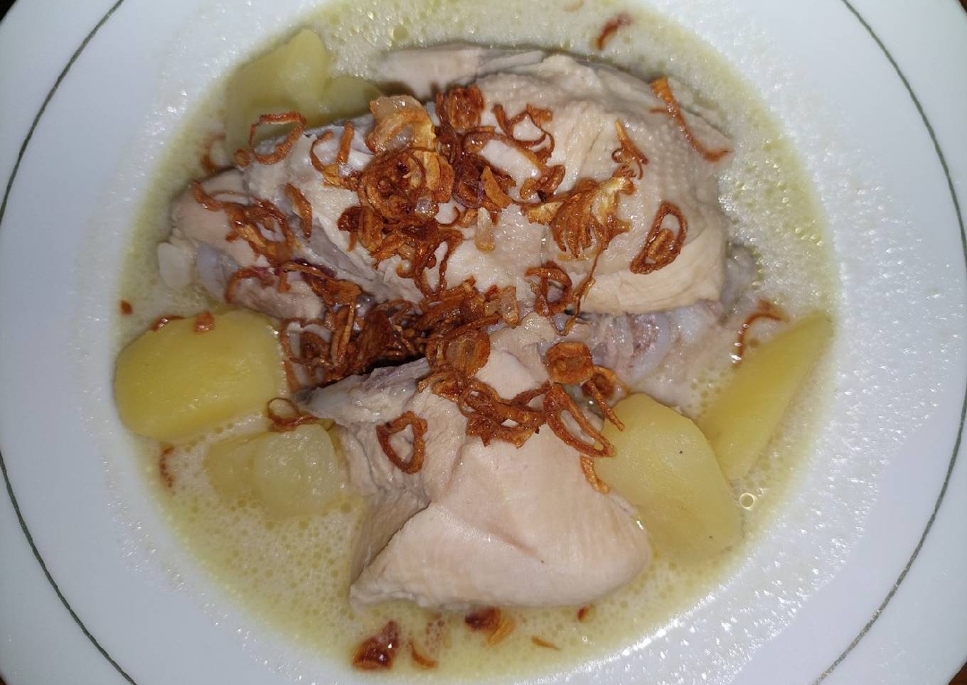 Opor Ayam Bumbu Putih