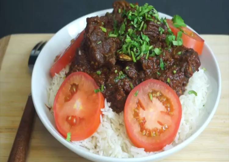 Homemade Indian goat meat curry masala