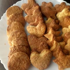 A picture of Easy Cinnamon Ginger Cookies.