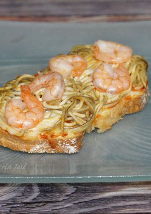 Foto principal de Paninis de gulas y langostinos