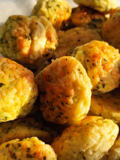 🤤🐻💚 Medvehagymás pogácsa recept fotója