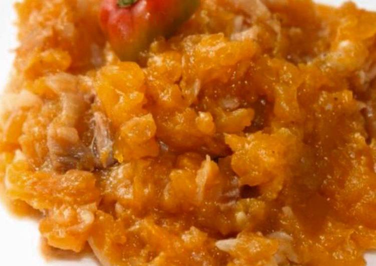 Pumpkin and salt fish stew (veggie)