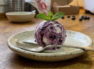 Foto principal de Helado estilo Cheesecake con Arándanos