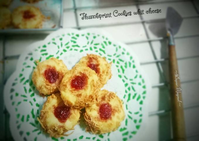 Recipe: Tasty Thumbprint cookies whit cheese (selai stawberry+blueberry)