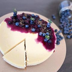 A picture of American Cheesecake.