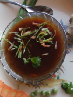 વેજ મનચાઉ સૂપ (Veg Manchow Soup Recipe in Gujarati) રેસીપી મુખ્ય ફોટો