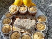 Una foto de budín de limón sin harina
