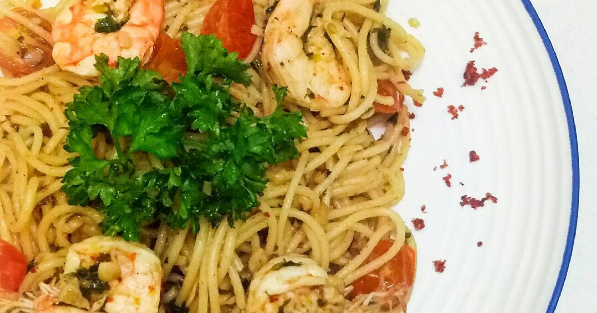 Resep Spaghetti Udang Aglio Olio oleh anis zuhaida Cookpad