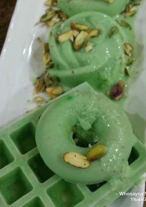 A picture of Whosayna’s Pistachio Kulfi.