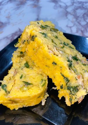 Una foto de Polenta de pollo y espinaca