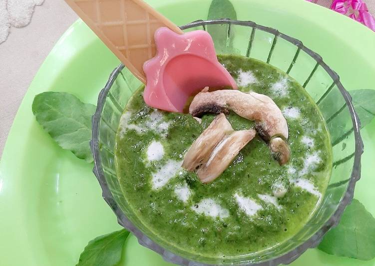 Steps to Prepare Perfect Mushroom Spinach soup