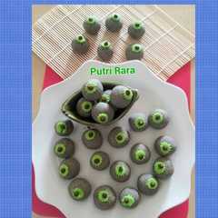 A picture of 💚Eggles Nastar Tepung Beras Hitam 💚.