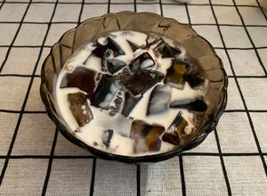 Hình của món Sương sáo cốt dừa.