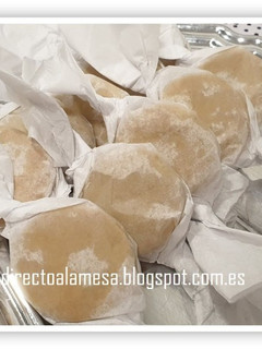 Una foto de Polvorones de aceite de oliva y almendras
