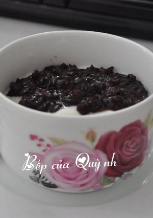 Hình của món Sữa chua nếp cẩm.