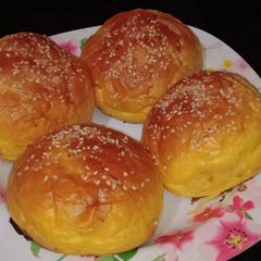 A picture of Soft sweet buns (bakery style buns).