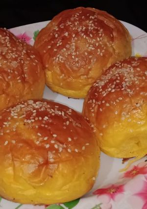 A picture of Soft sweet buns (bakery style buns).