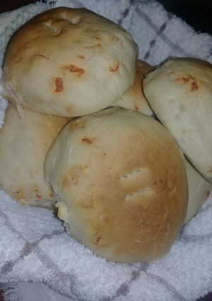 Una foto de Pan amasado saborizado con pepperoni