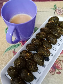 મેથીની ભાજી ના મુઠીયા (Methi Bhaji Muthiya Recipe in Gujarati) રેસીપી મુખ્ય ફોટો