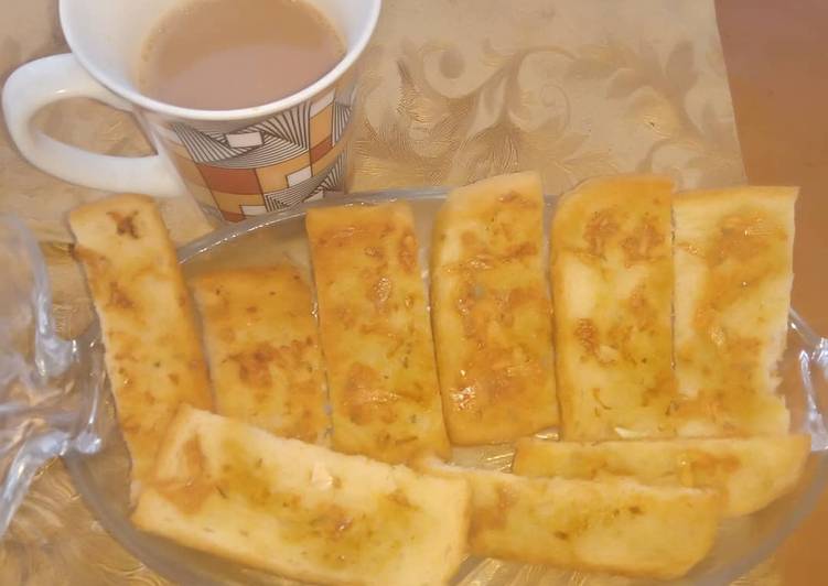 How to Make Super Quick Homemade Garlic bread