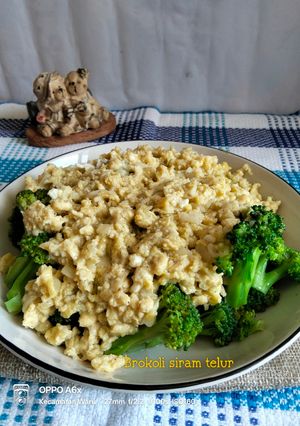 Foto resep Brokoli Siram Telur