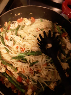 A picture of Lemon Garlic Chicken Pasta with Asparagus.