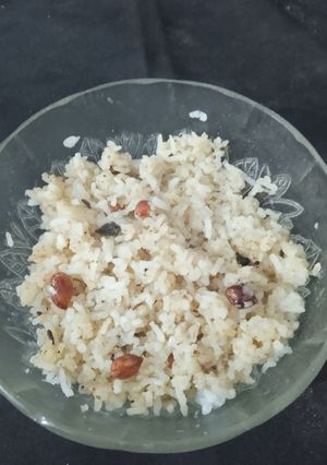 लेफ्ट ओवर चावल के नमकीन पुलाव (Left over rice pulao recipe in Hindi) रेसिपी मुख्य फोटो