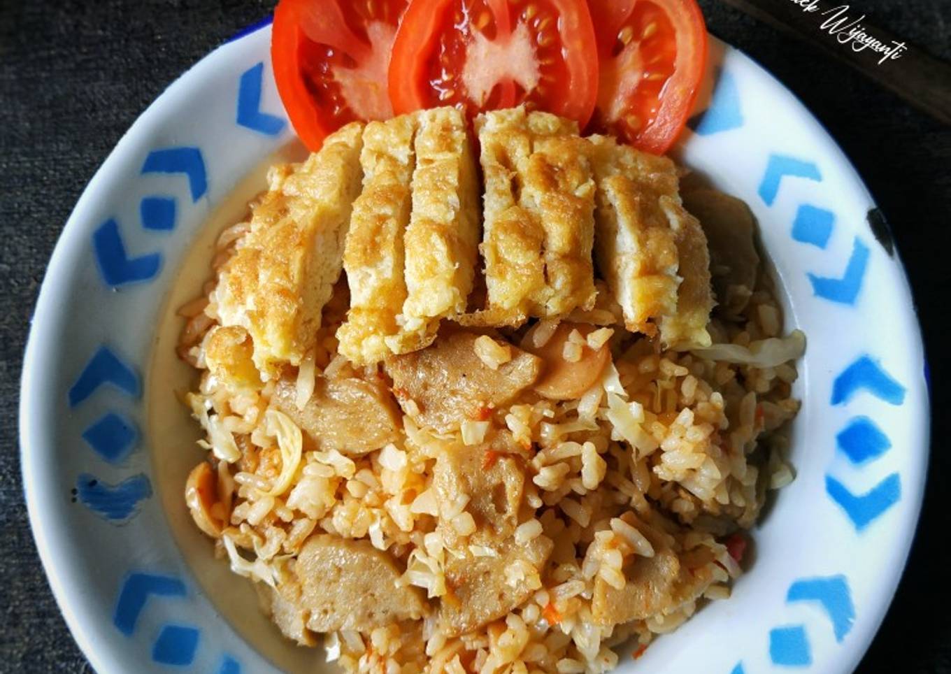 Nasi Goreng Bakso dan Sosis