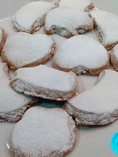 Una foto de Polvorones de almendra