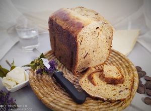 Foto principal de Brioche dulce con masa madre, naranja y pepitas de chocolate en panificadora Lidl