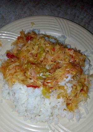 A picture of Rice and cabbage.