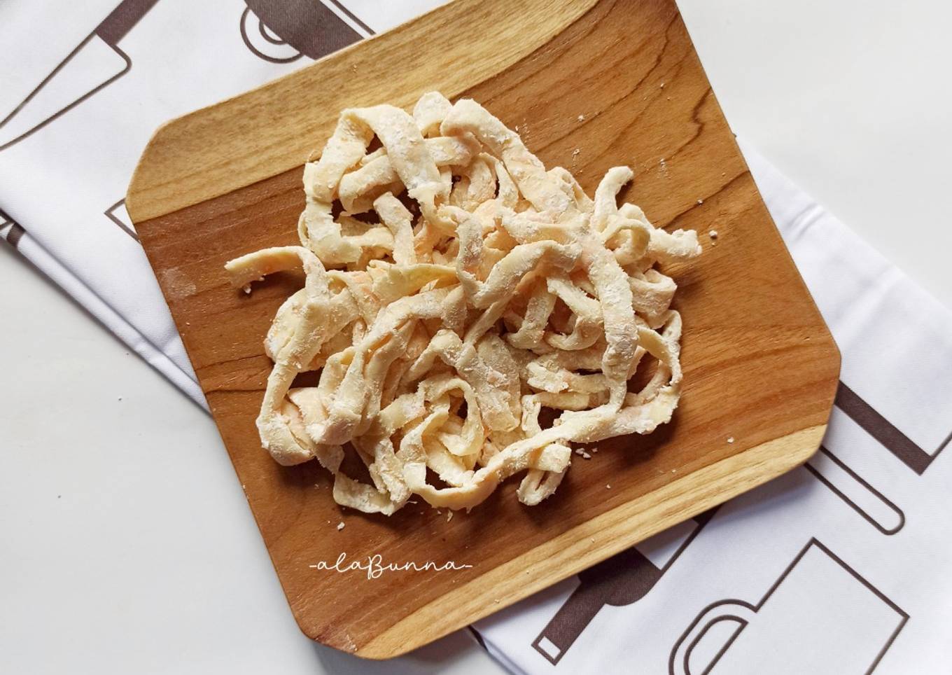 685. Mie Wortel Homemade Eggless (Pakai Tepung Maizena)