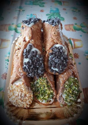 A picture of Cannoli Siciliani.