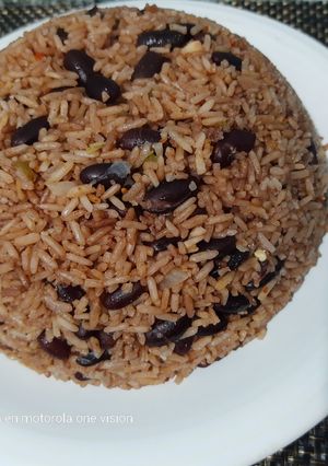 Una foto de Arroz congris a lo cubano👩🍳🇨🇺
