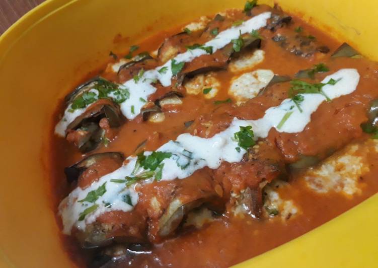 Brinjal rolls in marinara sauce