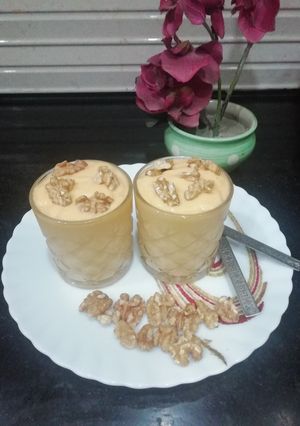 A picture of Mango Walnut Smoothie.