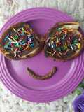 Cinnamon Roll Pinggiran Roti Dibentuk Wajah
