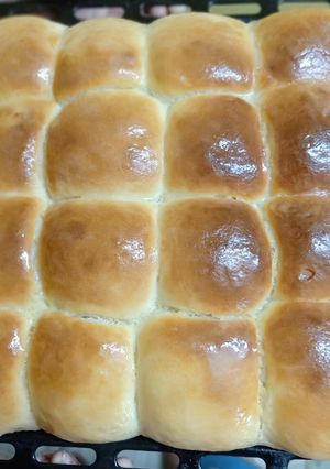 A picture of Laadi pav.