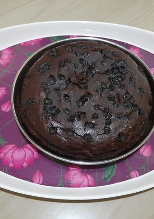 A picture of Banana walnut choco cakewithout oven.