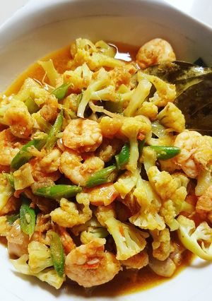 Foto resep Tumis udang, bunga kol dan buncis