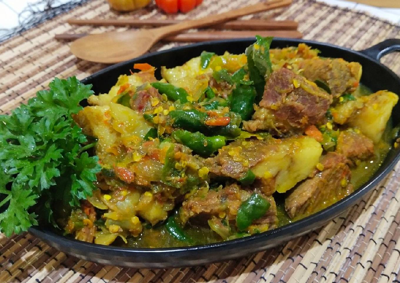 Daging Sapi Nyemek