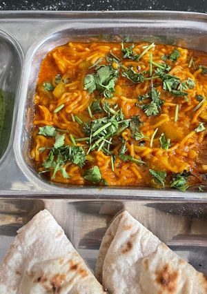 ગલકા સેવ નું શાક (Galka Sev Shak Recipe In Gujarati) રેસીપી મુખ્ય ફોટો