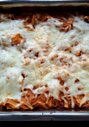 Paradicsomszószos tészta sütőben sütve recept fotója
