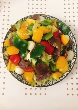 Hình của món Salad ngũ sắc.