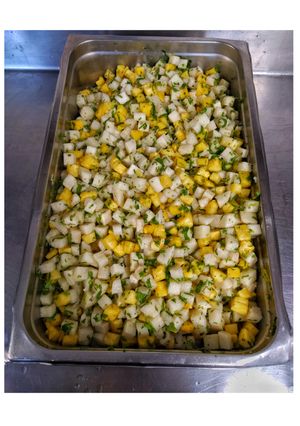 Una foto de Ensalada de jícama y piña